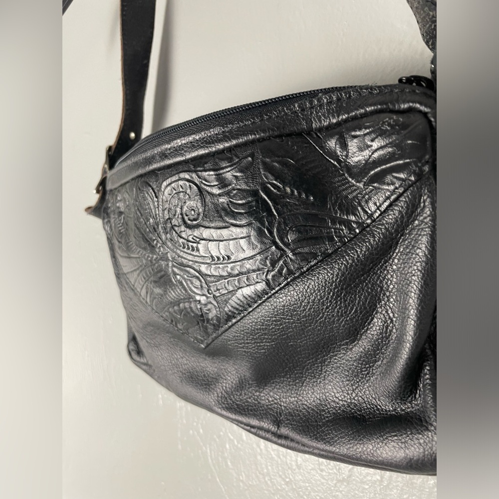 Leather Harley Shoulder Bag - Picture 9 of 14